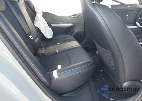 2025 Kia K4 Gt-Line из США, поврежденный, VIN 3KPFW4DEXSE064949